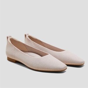 Elegant (Kathleen) Vivaia Mini Square Toe Flats.